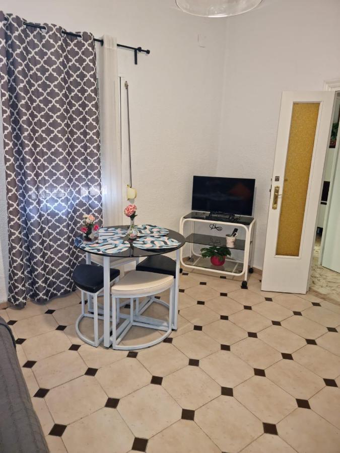 Wish Suite Dolores Leon De Triana Σεβίλλη Εξωτερικό φωτογραφία
